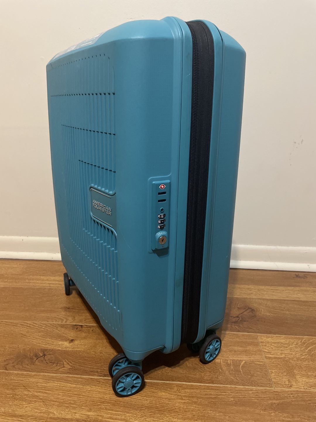 American Tourister Luggage Suitcase#freecycle - photo 2