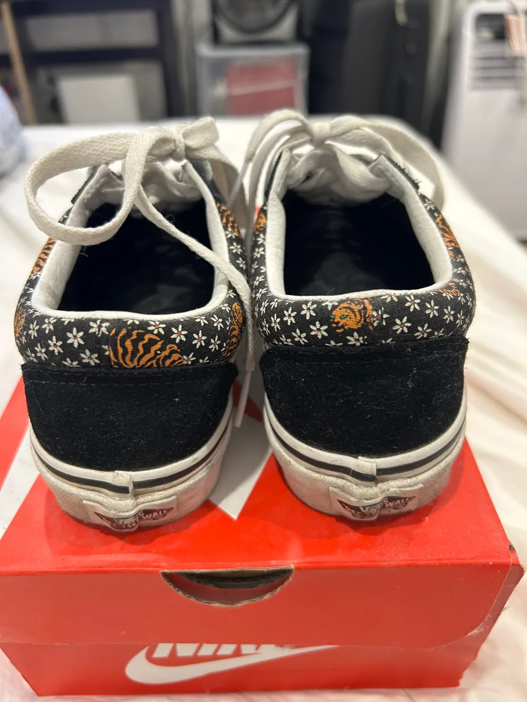 Vans Old Skool Tiger Floral Print image indicator(4)