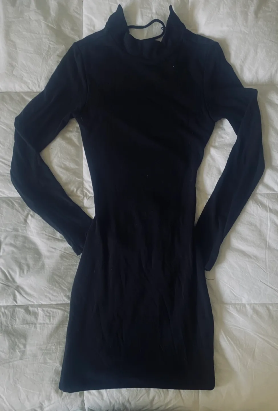 Black Lace Up Back Long Sleeve Dress image indicator(3)