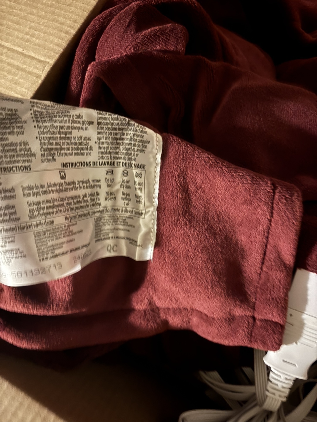 New Sunbeam Heated Blanket Queen Size (works perfectly) - photo 3