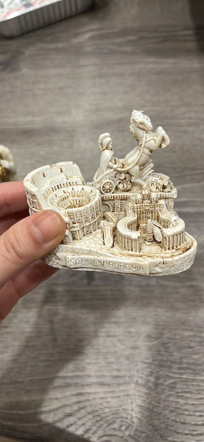 Set of 4 Italian Souvenir Statues - photo 3