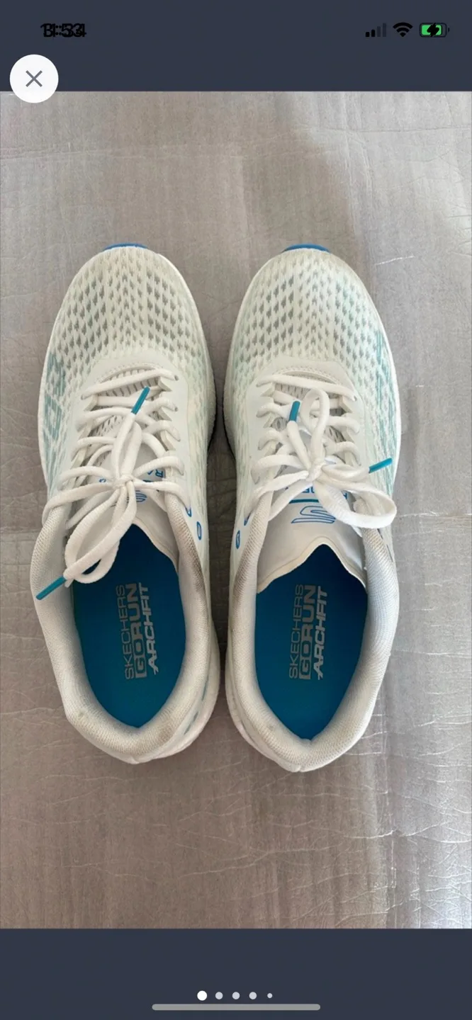 SKECHERS Running Shoes (Size 9) FINAL PRICE image indicator(2)