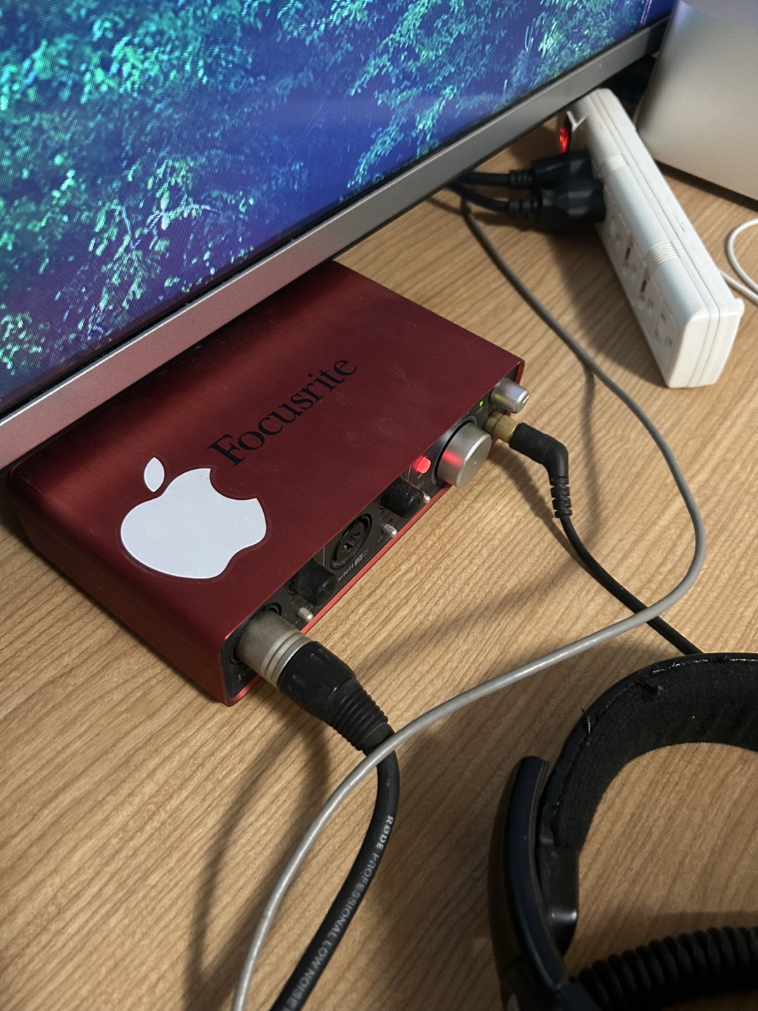Focusrite Scarlett 2i2 (3rd Gen) USB Audio Interface - photo 3
