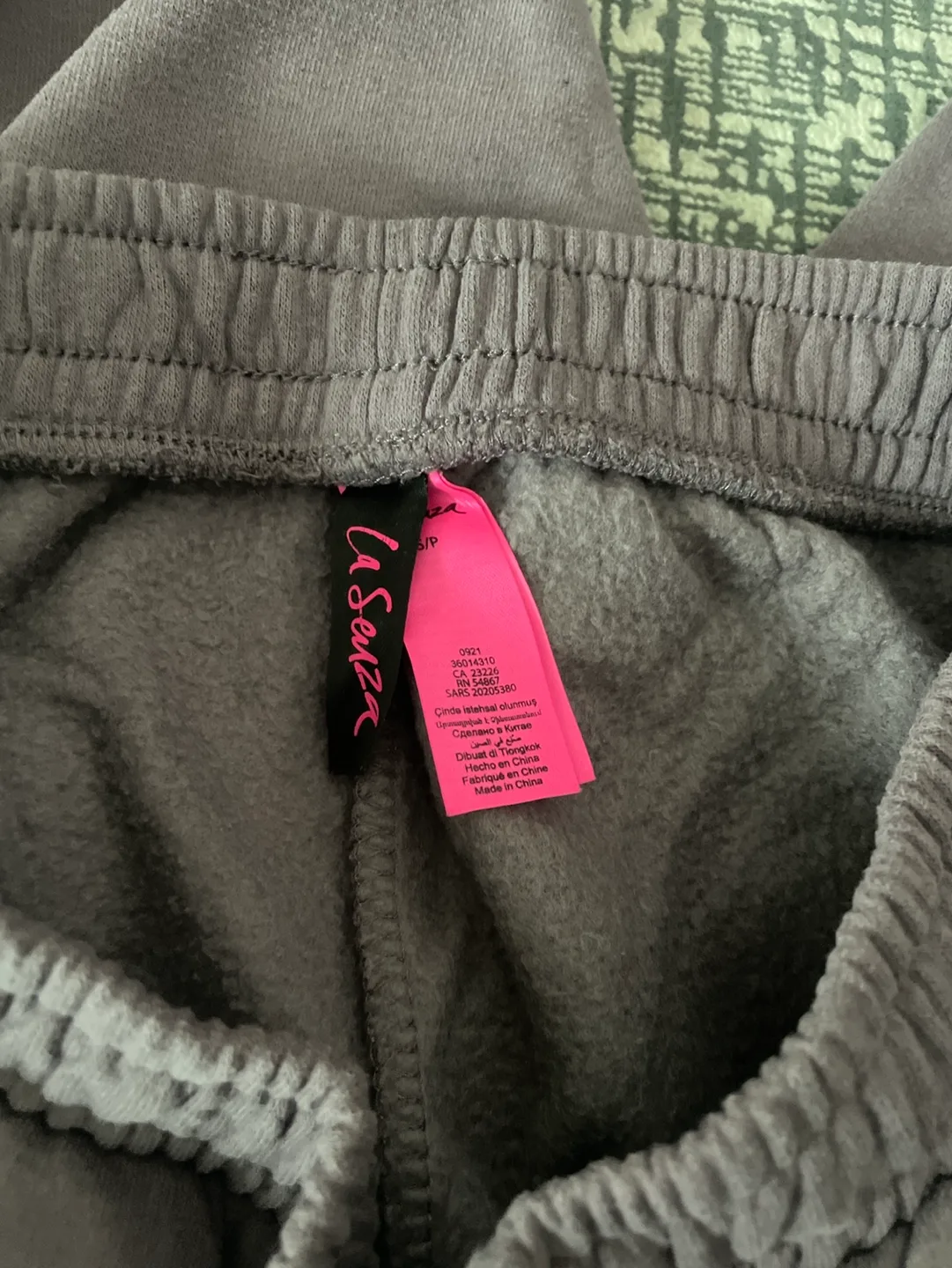 Lilac sweatpants image indicator(2)