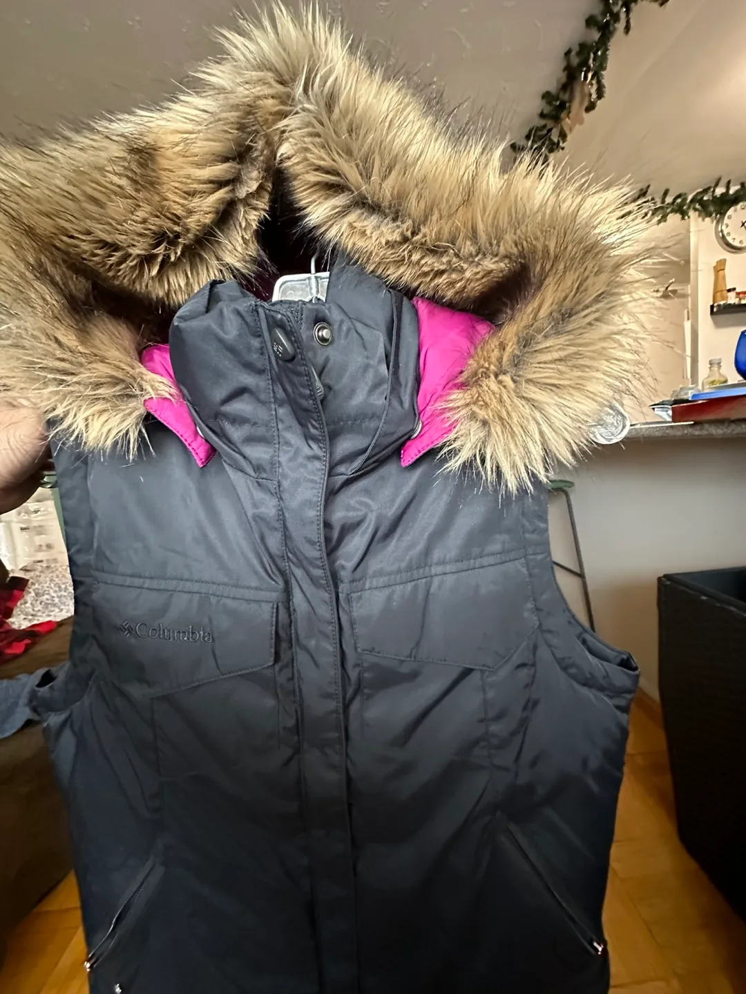 Columbia Black Puffer Vest with Fur Hood image indicator(4)
