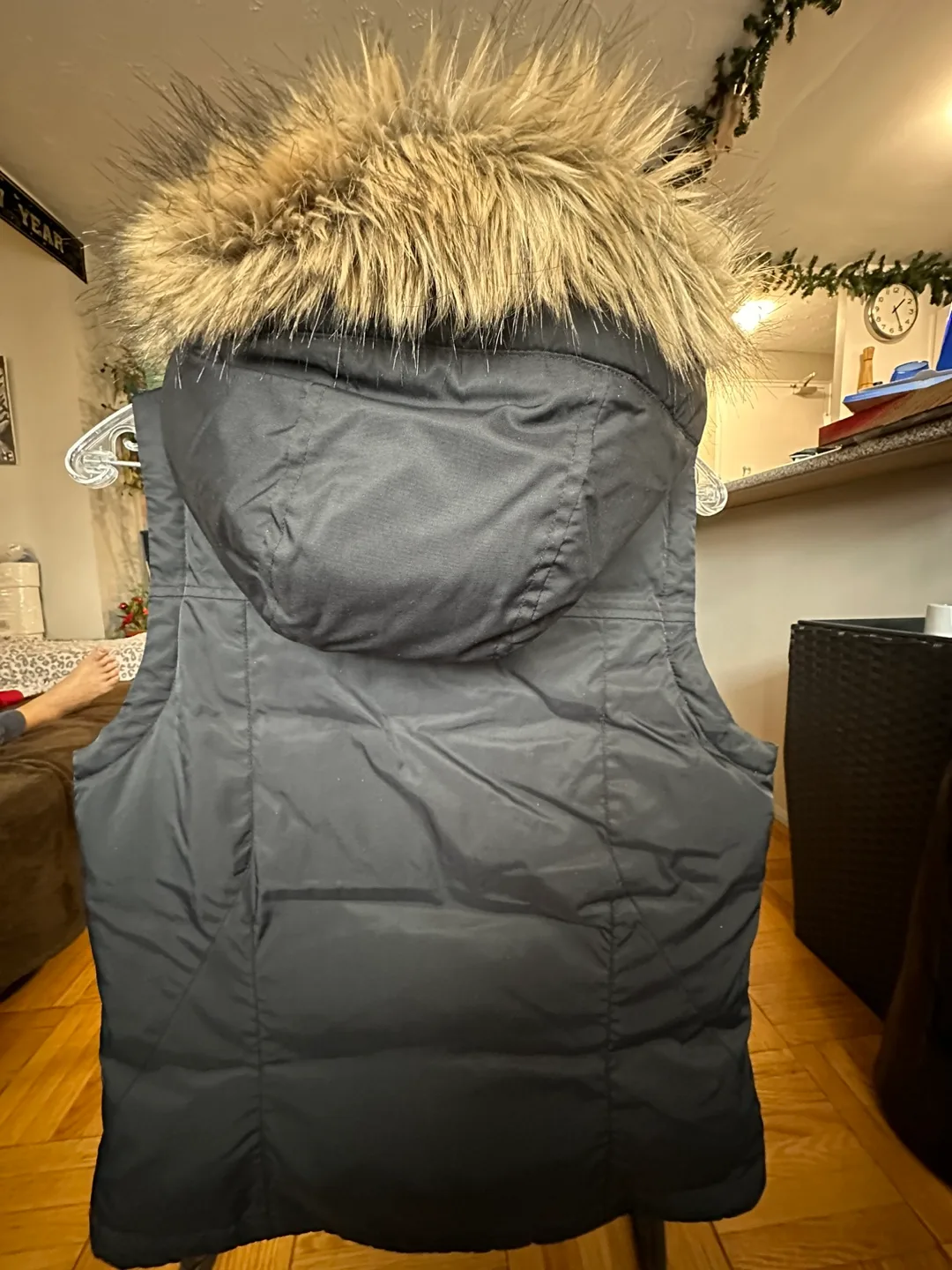 Columbia Black Puffer Vest with Fur Hood image indicator(3)