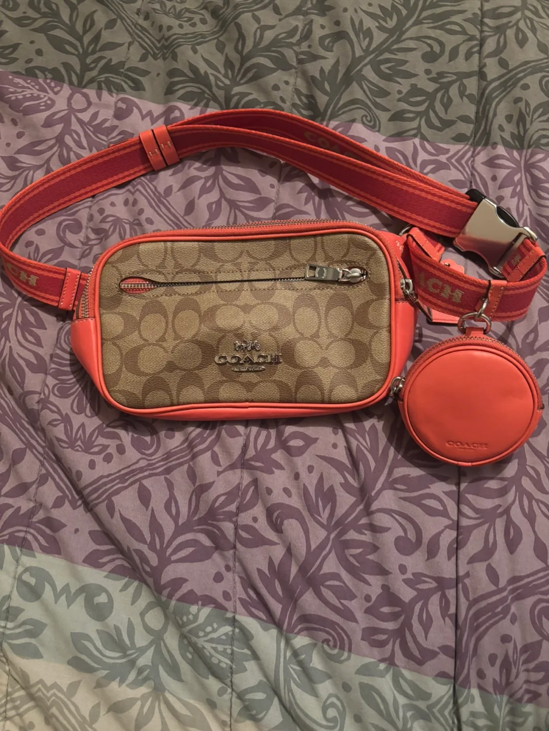 Coach Crossbody Bag with Coin Purse image indicator(2)