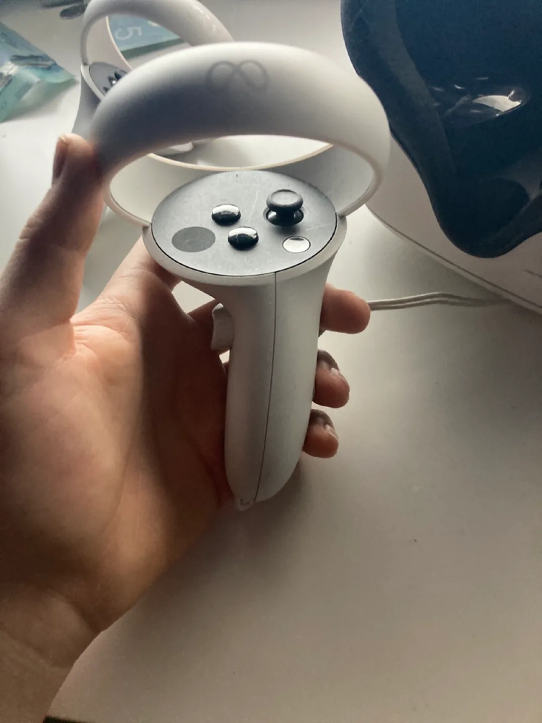 Meta Quest 2 VR Headset and Controllers image indicator(4)