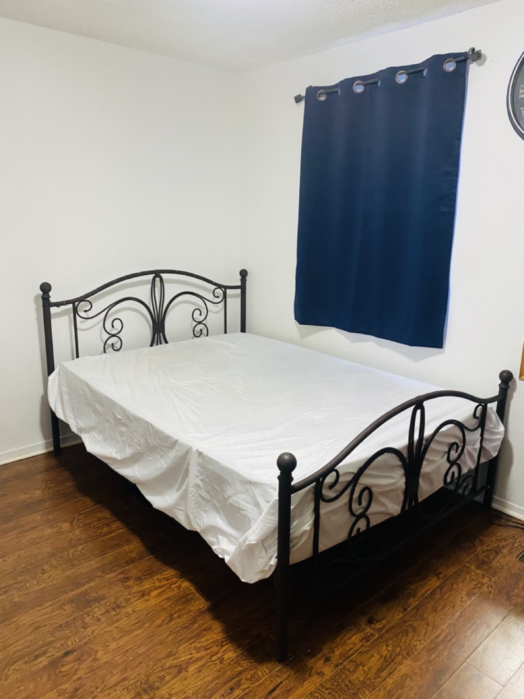 Queen Size Metal Bed Frame and Mattress