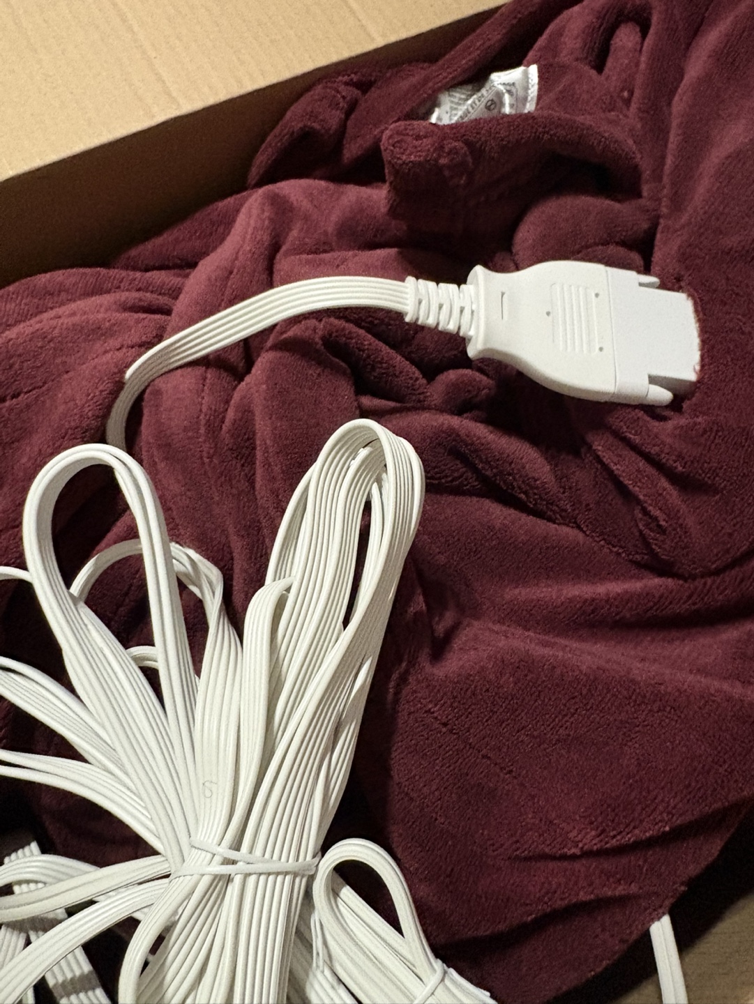 New Sunbeam Heated Blanket Queen Size (works perfectly) - photo 2