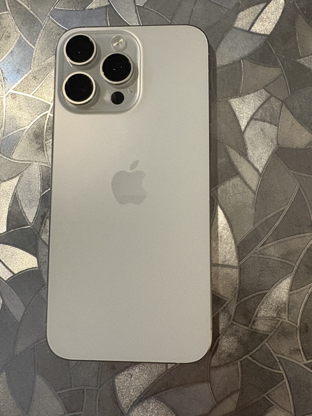 iPhone 15 pro max - photo 2