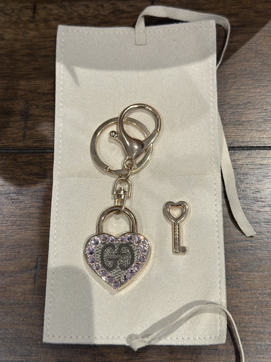 Authentic Upcycled Gucci Heart with key with COA - photo 2