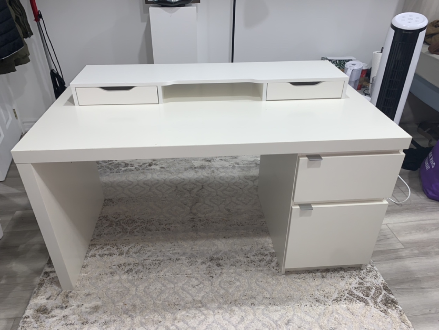 IKEA Jonas Desk - photo 2