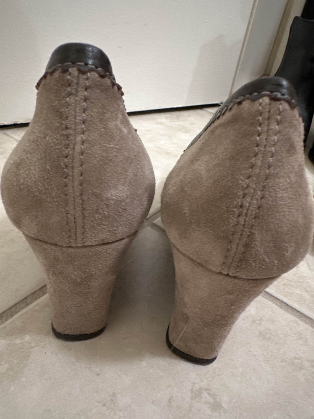 #freecycle GUESS Suede Heels - photo 5