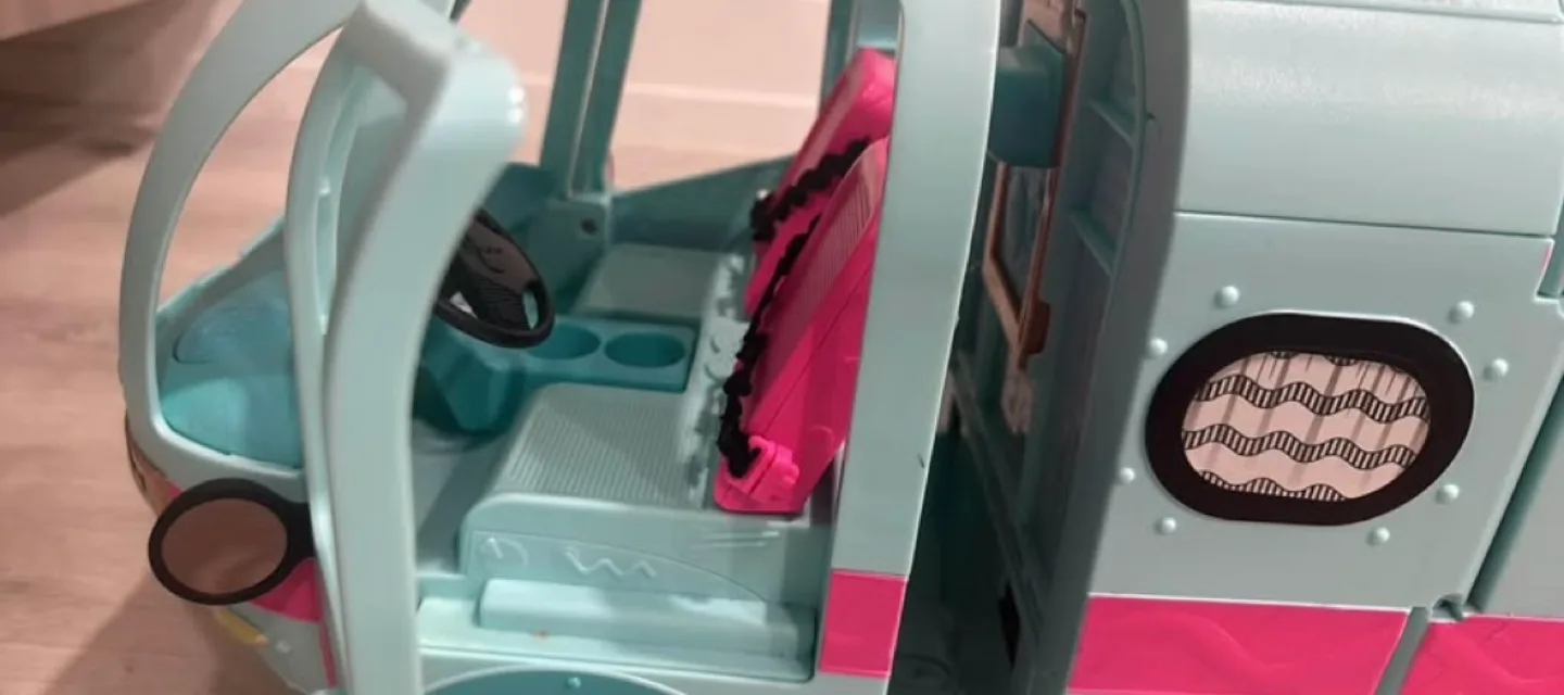 LOL Surprise! Camper Van Playset image indicator(2)