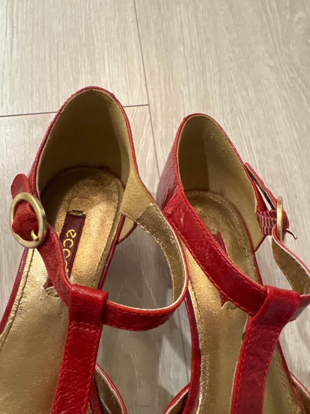 Red Leather ECCO Heels image indicator(2)