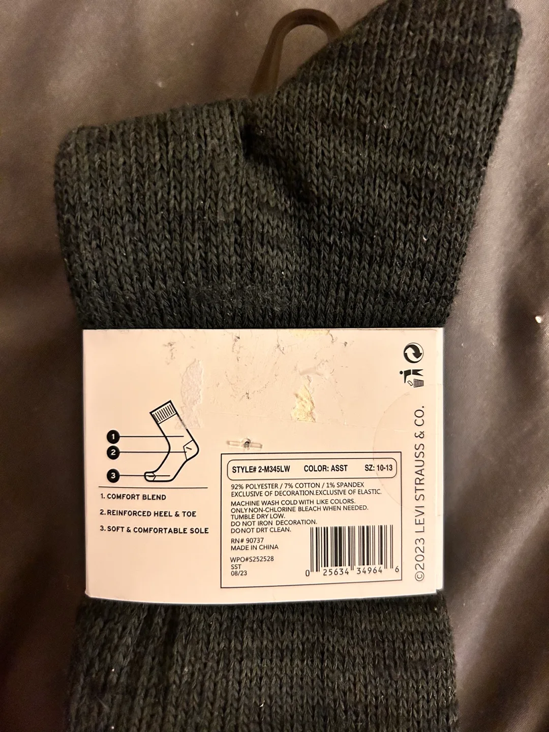 4 Pair Men's Socks Bundle - Levi's, Gap, and Uniqlo image indicator(2)