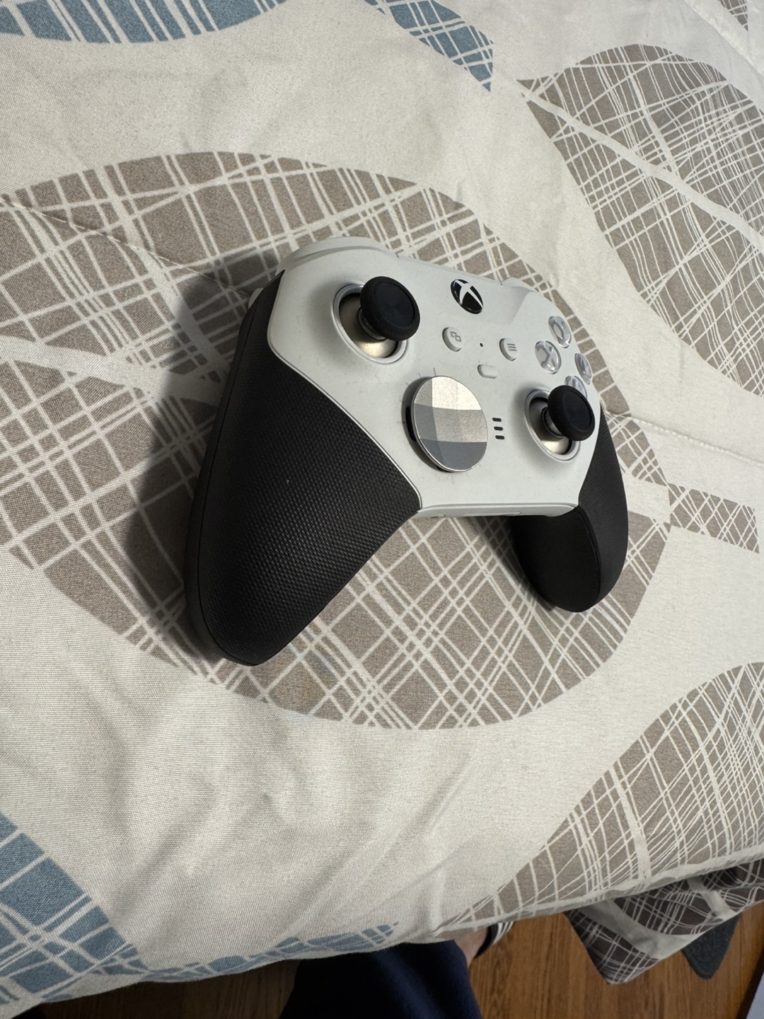 Xbox Elite Wireless Controller 2 - photo 3