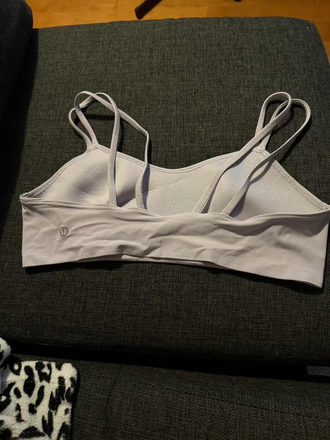 Lululemon like a cloud bra 10 image indicator(2)