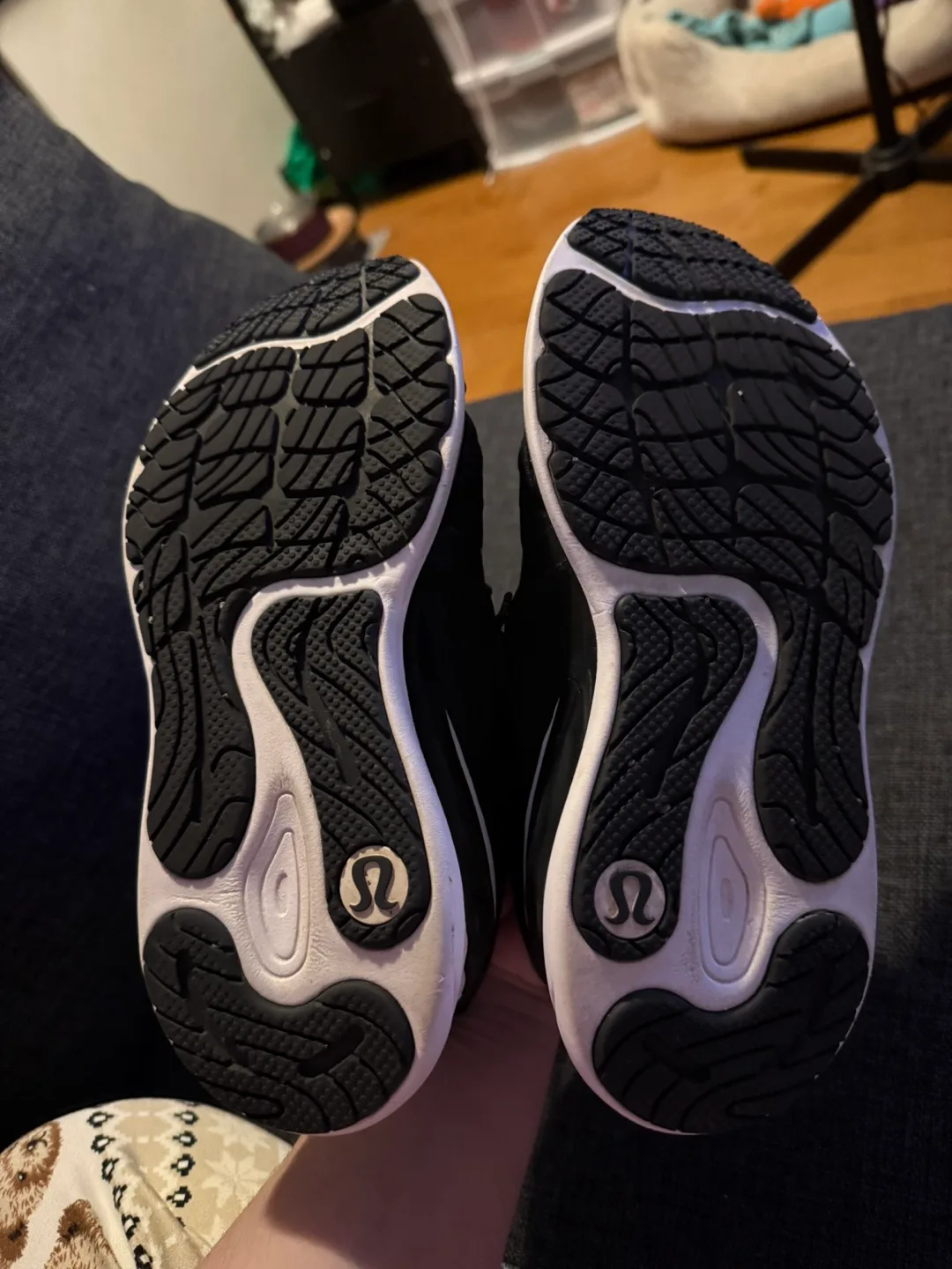 Lululemon Blissfeel Run Shoes - Black/White - Size 8 US image indicator(6)