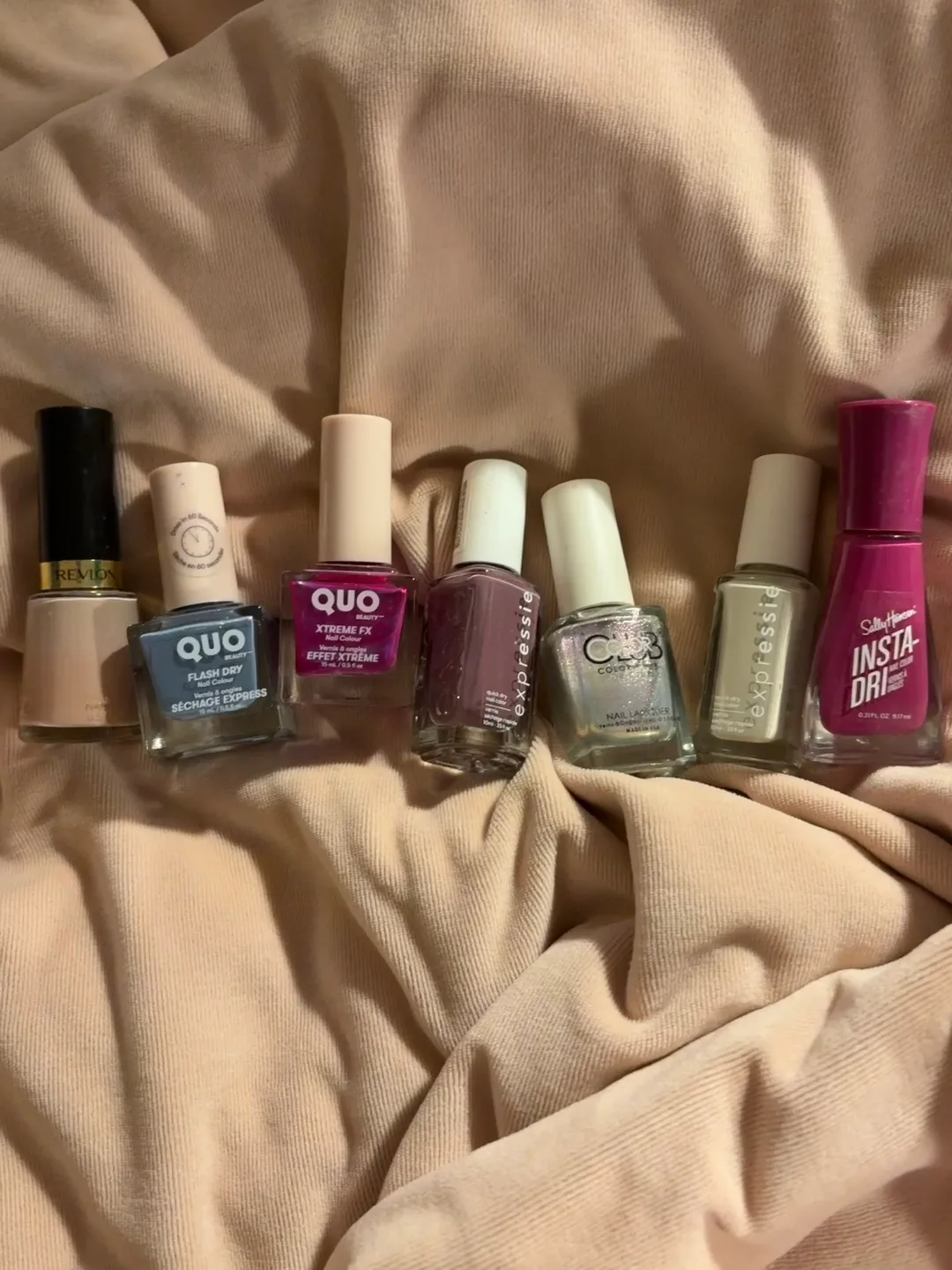 6 Nail Polishes thumbnail