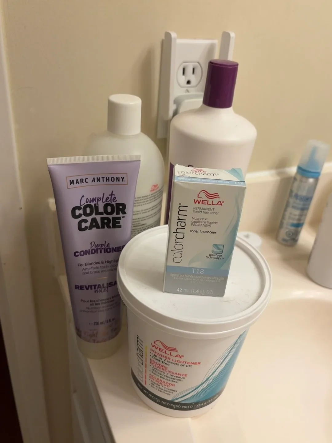 Wella Color Charm Hair Toner & Powder Lightener thumbnail