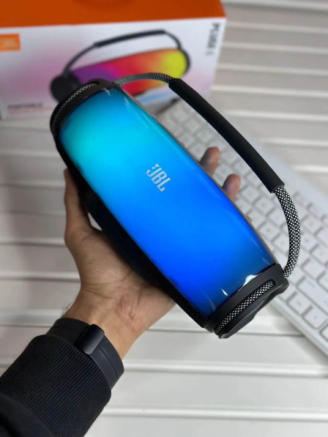 JBL Pulse 4 Bluetooth Speaker image indicator(2)