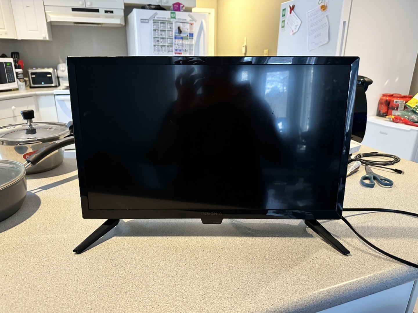 Insignia LED TV - photo 2