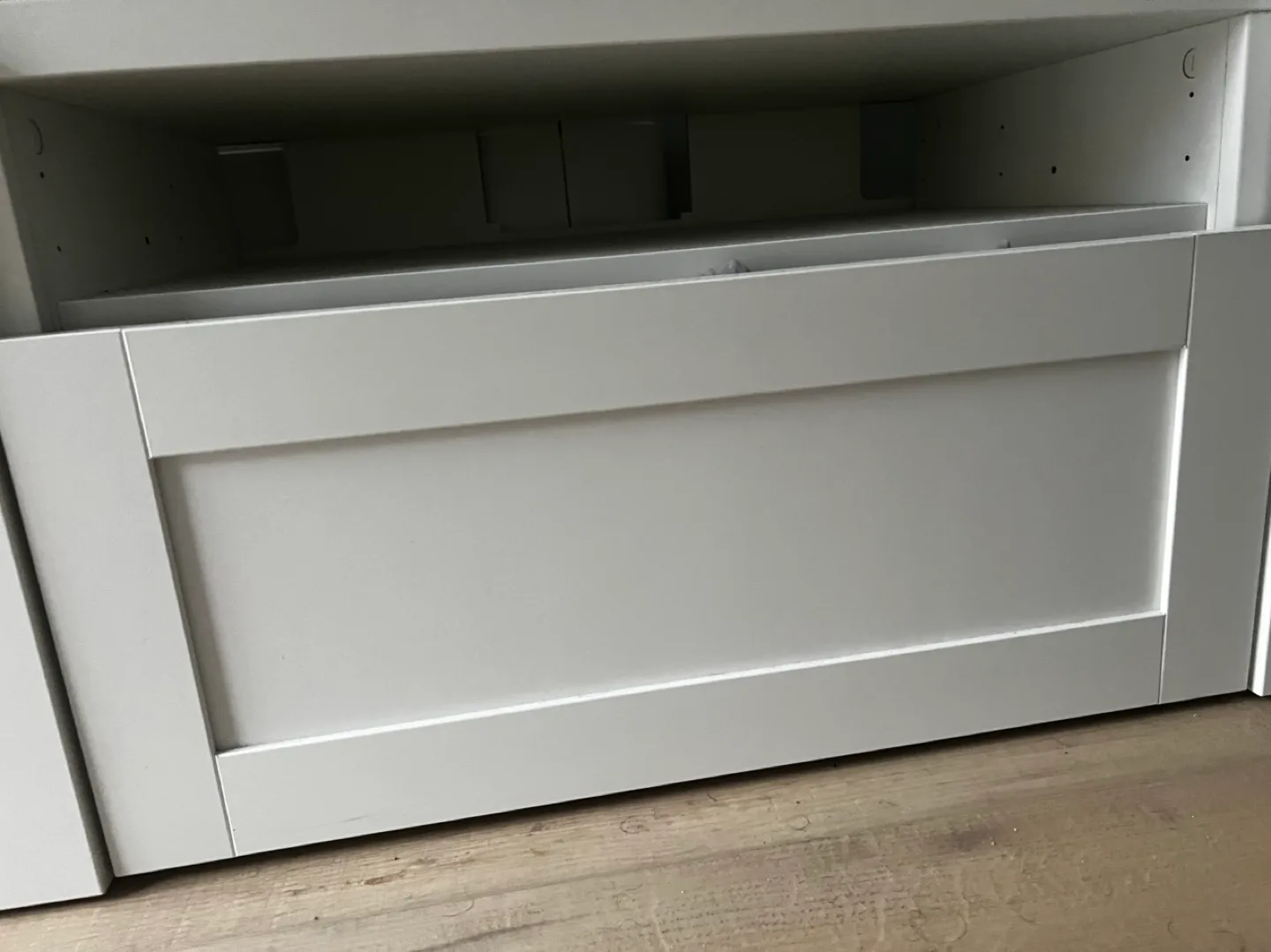 IKEA BESTÅ TV Bench image indicator(3)