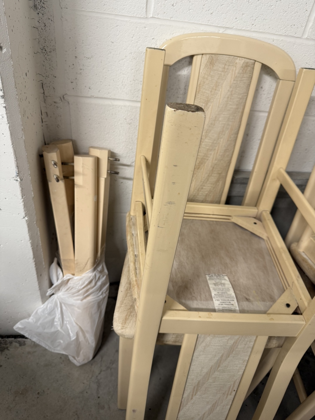 Dining Table Set - 4 Chairs - photo 3