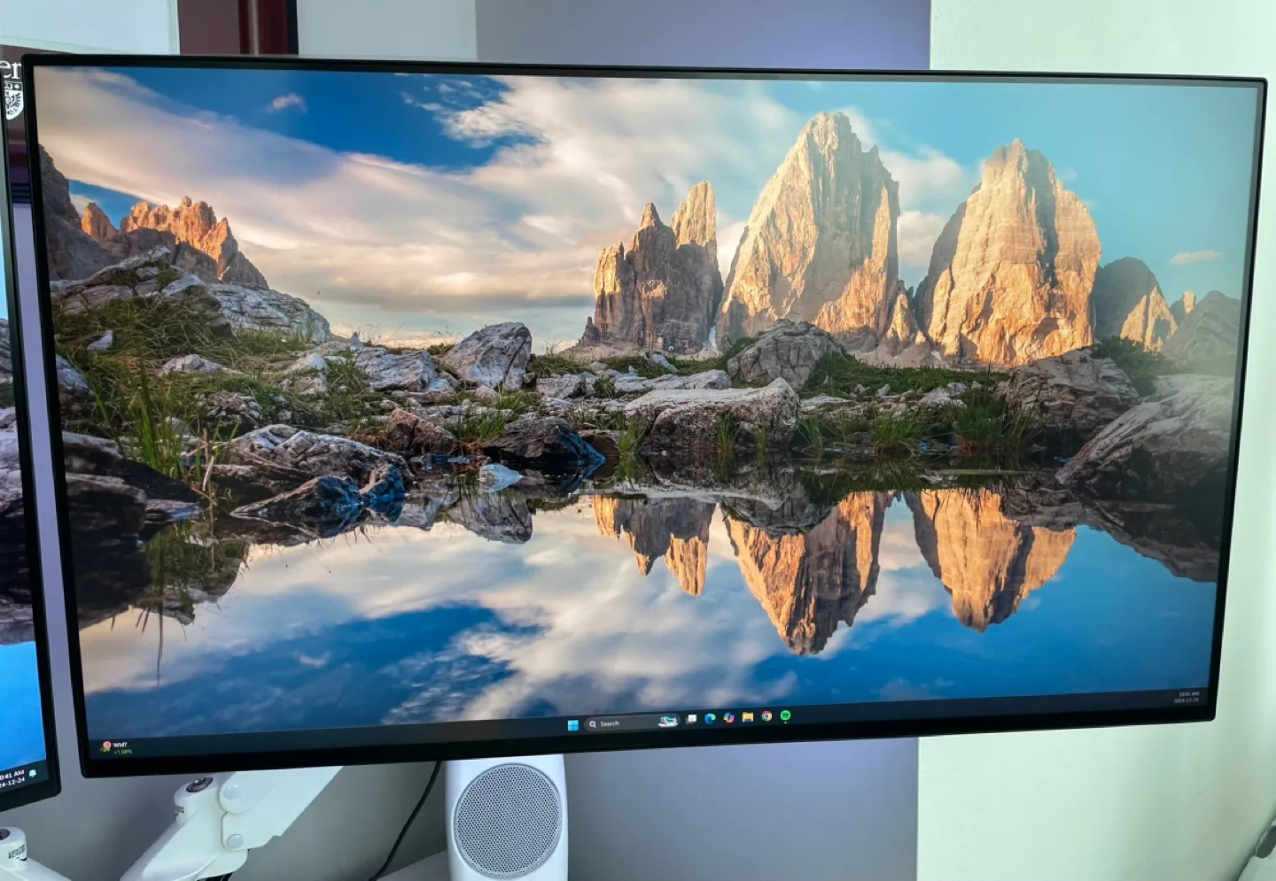 LG UltraGear 27GP950-B 27 Inch 4K Gaming Monitor thumbnail