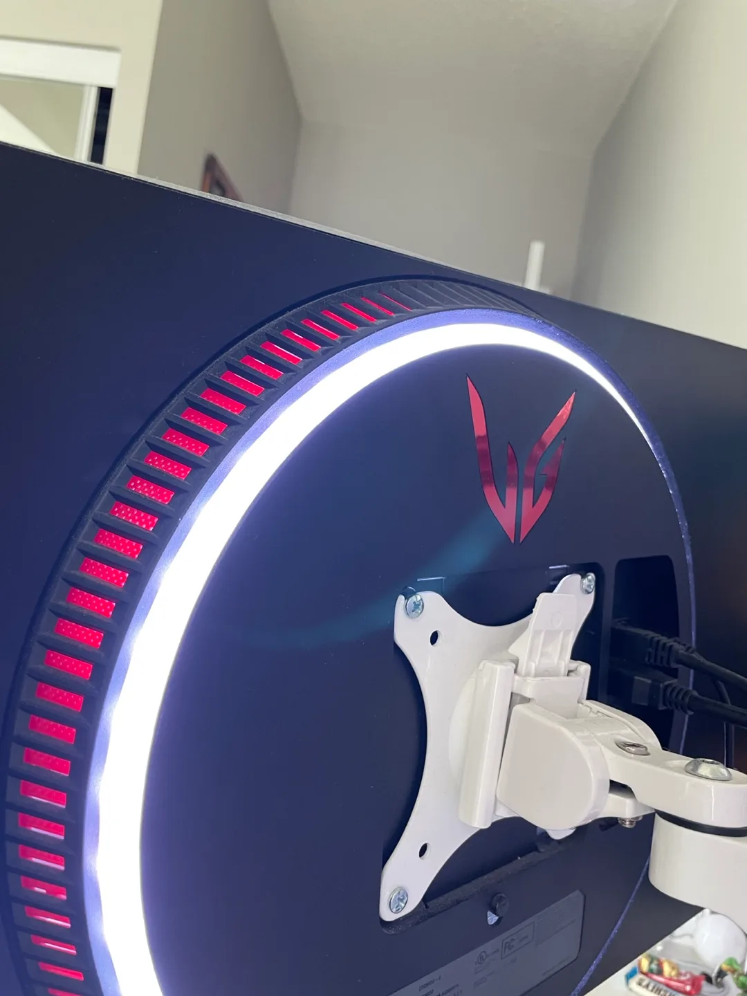 LG UltraGear 27GP950-B 27 Inch 4K Gaming Monitor image indicator(4)