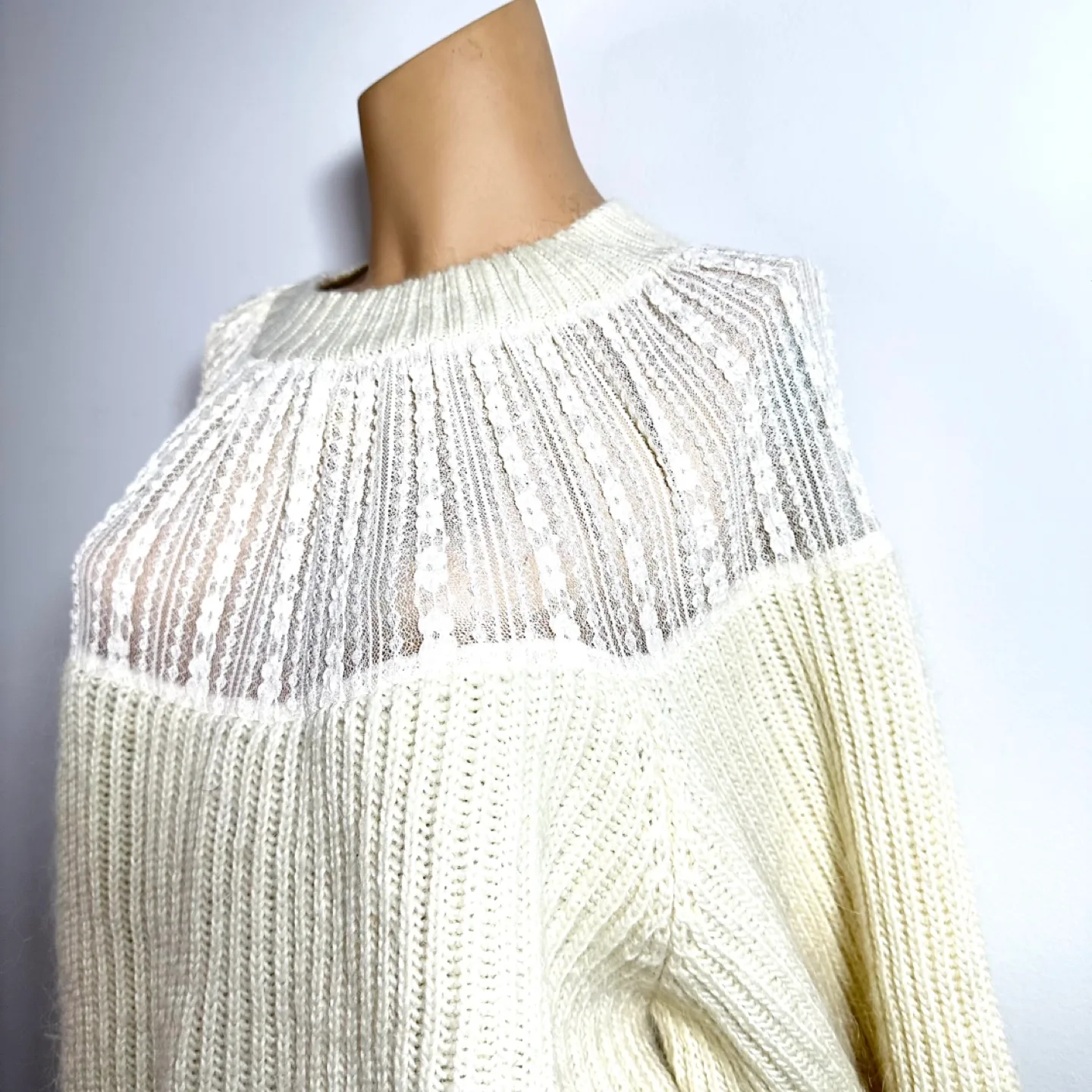 Zara Wool Alpaca Cream Knit Sweater with Lace Detail Size Medium image indicator(3)