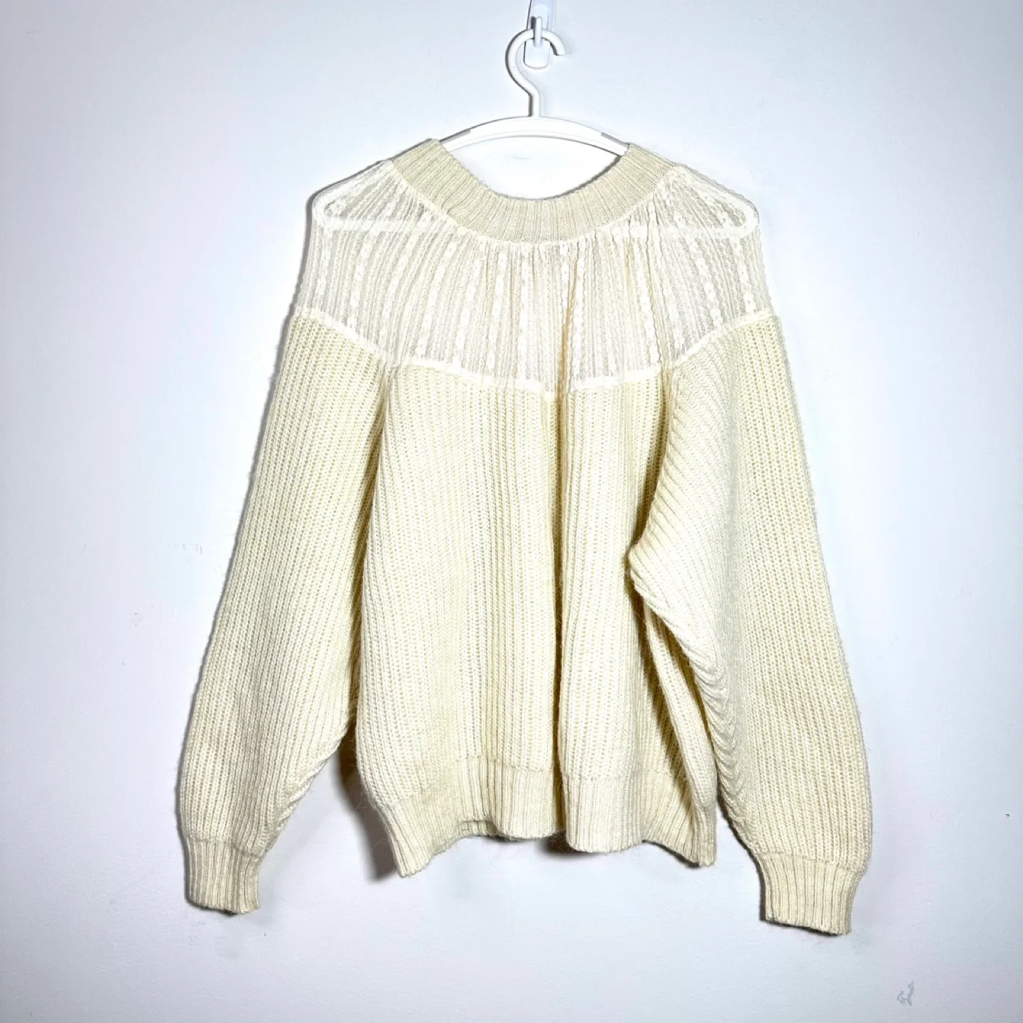 Zara Wool Alpaca Cream Knit Sweater with Lace Detail Size Medium image indicator(2)