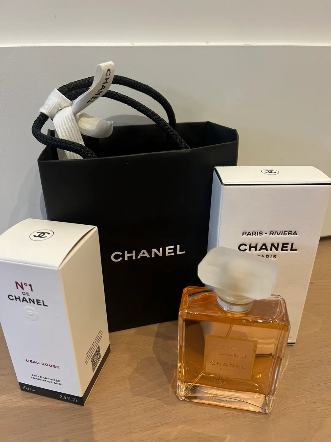 3 Chanel perfumes . All gifts , all new image indicator(2)