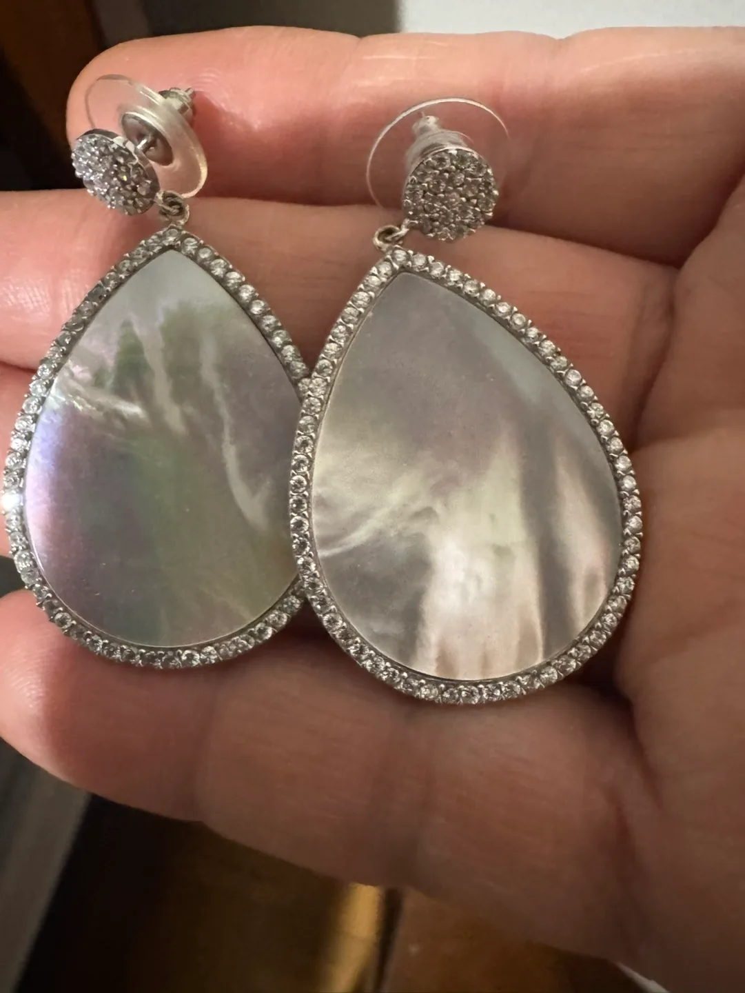 Silver Mother of Pearl Teardrop Earrings image indicator(3)