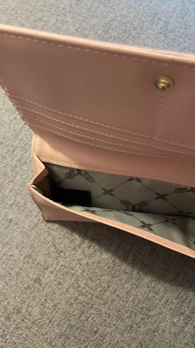 Aimee Kestenberg Wallet image indicator(6)