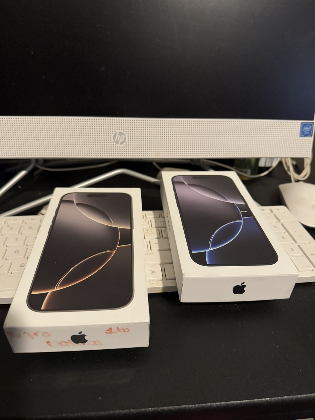 Two New Sealed iPhones - photo 3