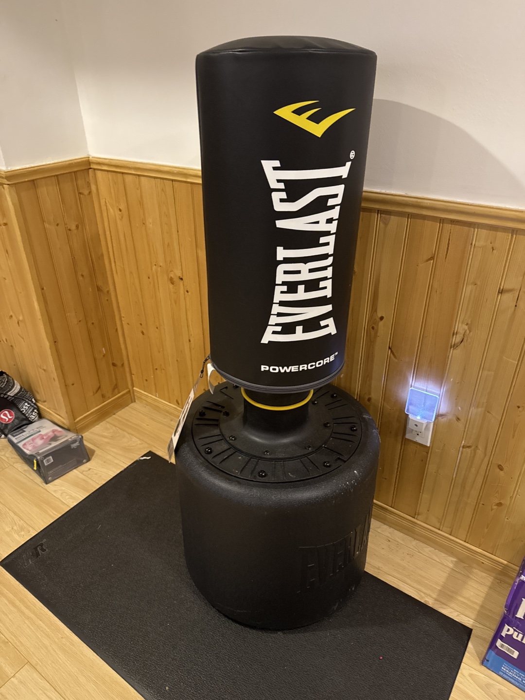 Everlast Powercore Free Standing Punch Bag - photo 3