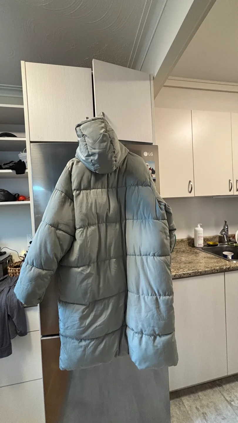 H&M Green Puffer Jacket - Size M image indicator(2)