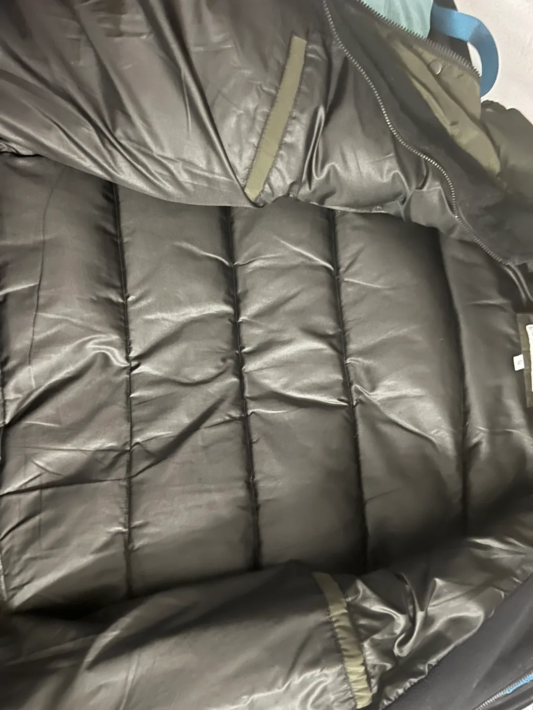 Calvin Klein Men's Green Puffer Jacket image indicator(4)