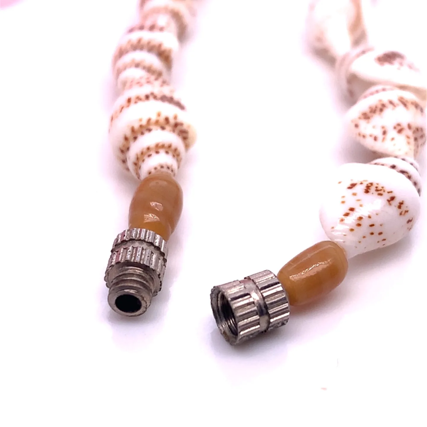 Seashell choker Necklace 14” image indicator(3)