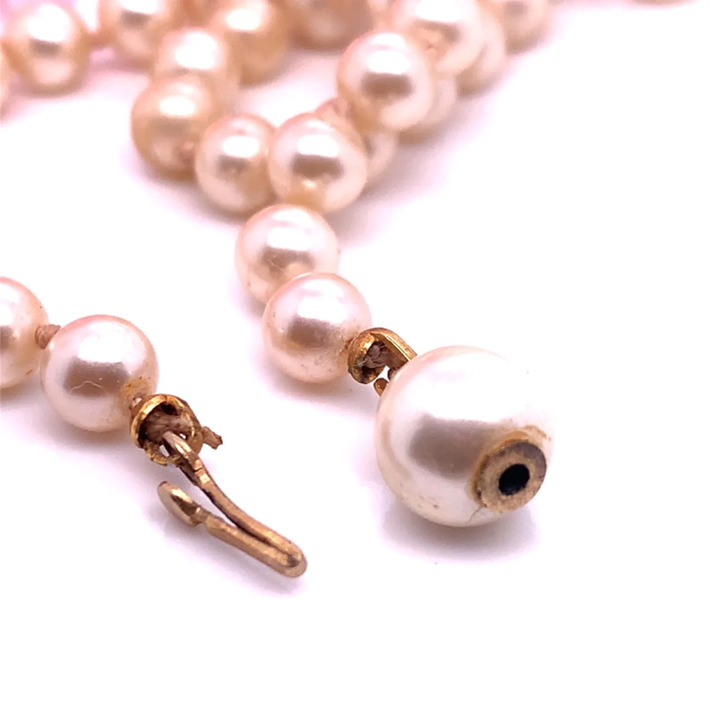 Vintage Pearl Necklace 16” image indicator(2)