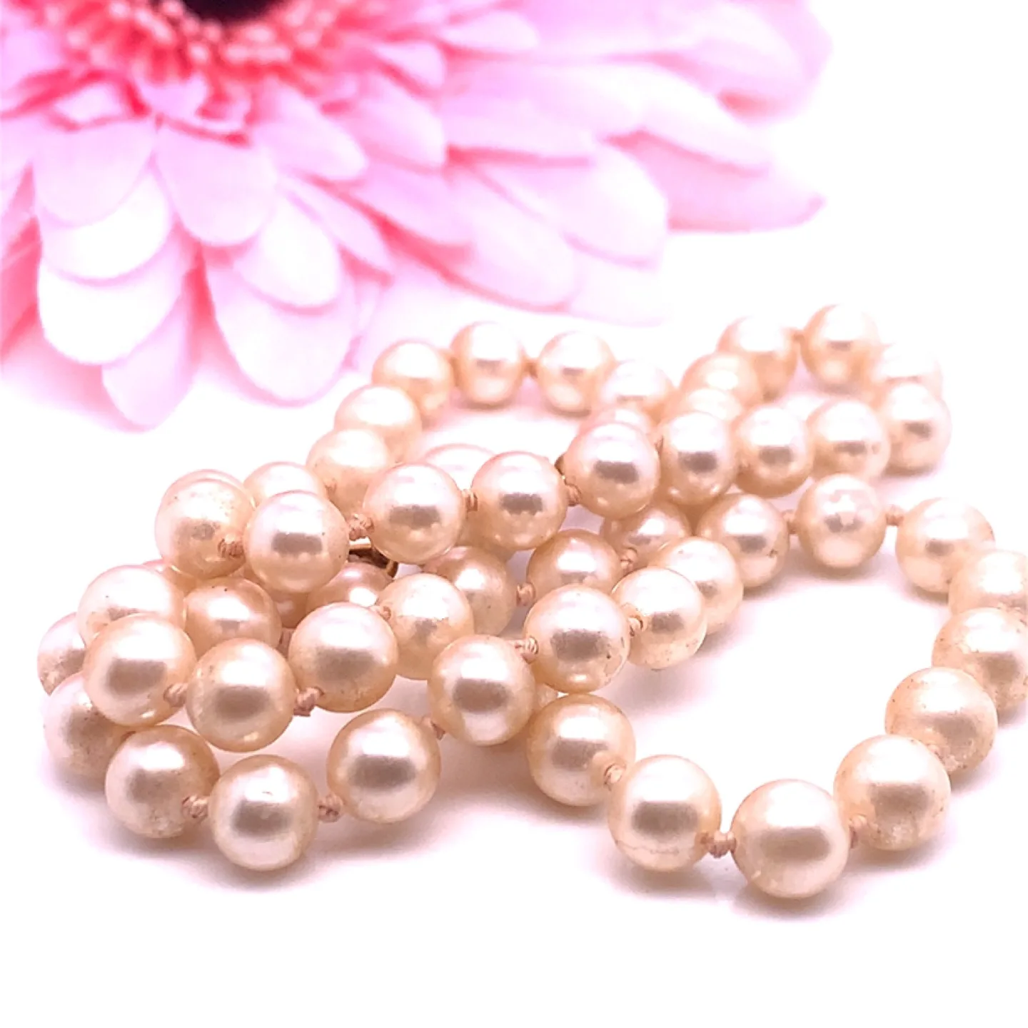 Vintage Pearl Necklace 16” image indicator(5)