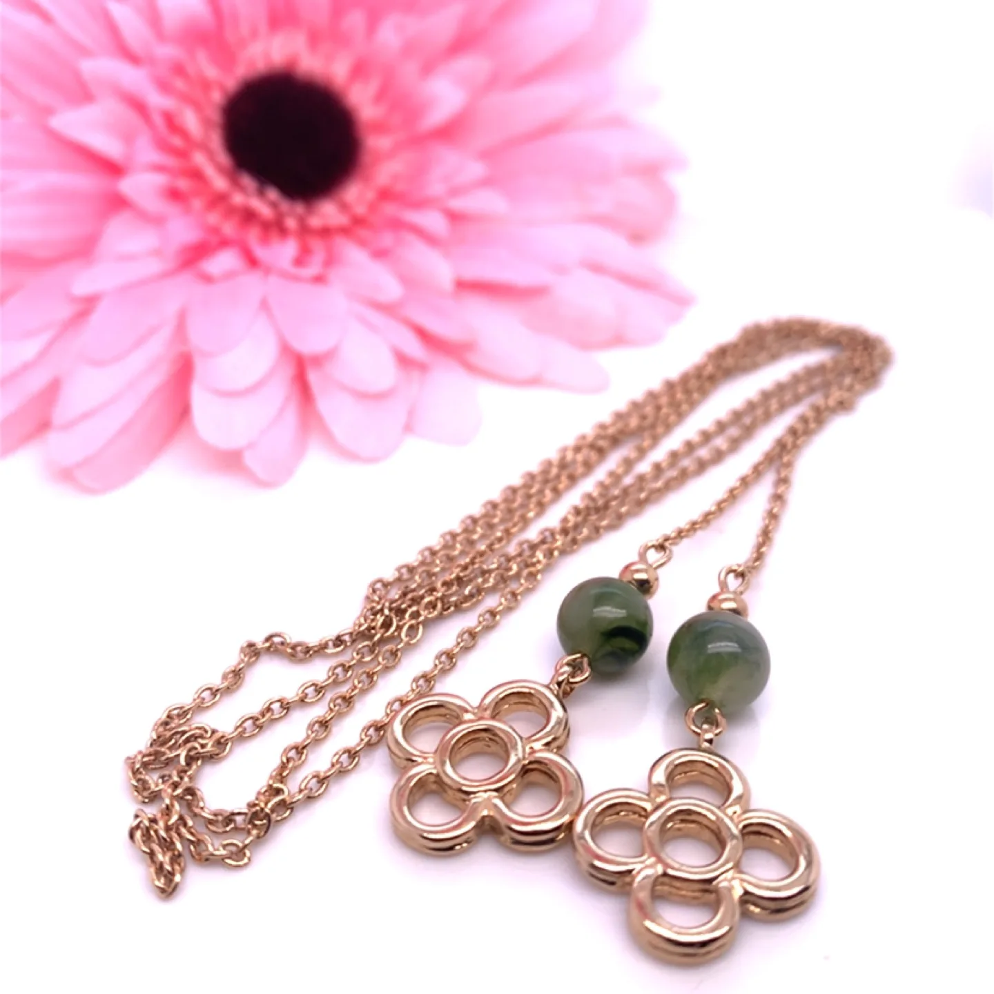 Gold Tone Chain with Green Stone and Flower Charm image indicator(7)