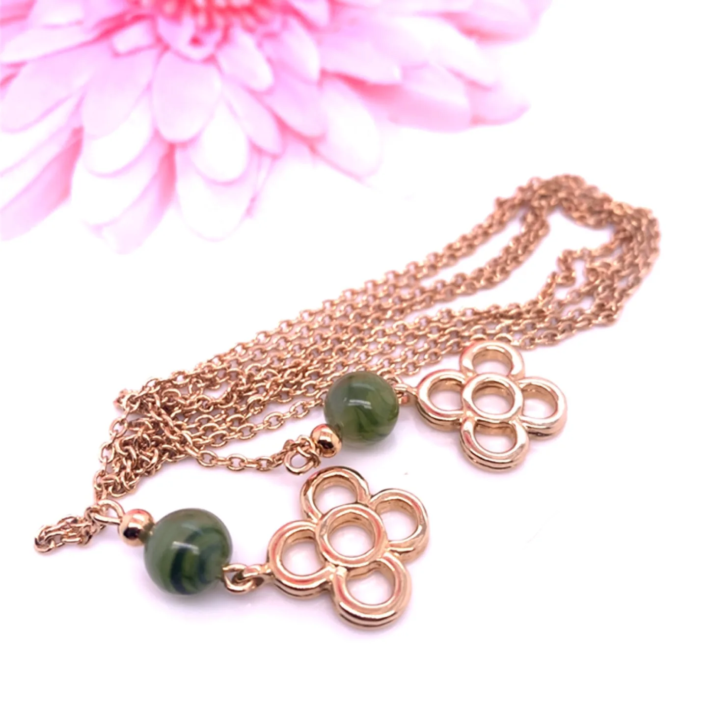 Gold Tone Chain with Green Stone and Flower Charm image indicator(3)