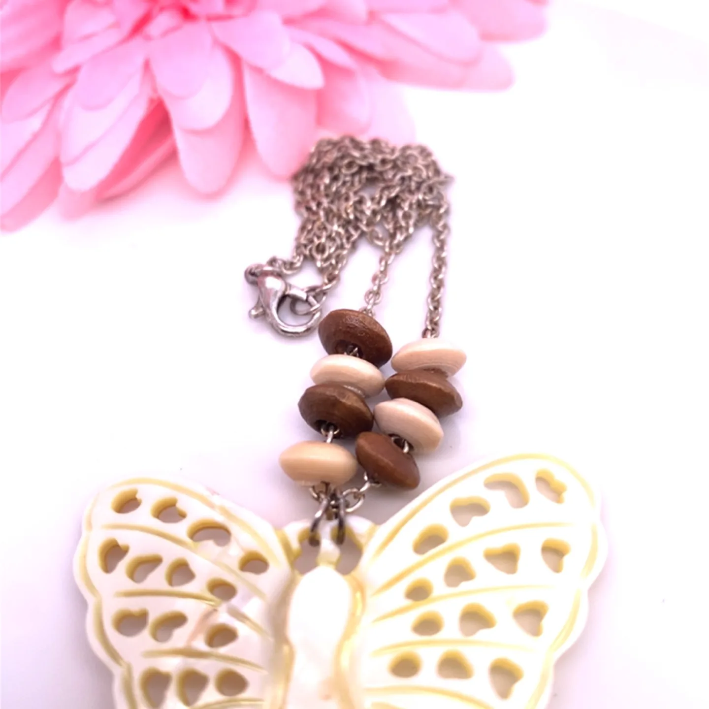 Shell Butterfly Necklace with Wooden Beads image indicator(6)