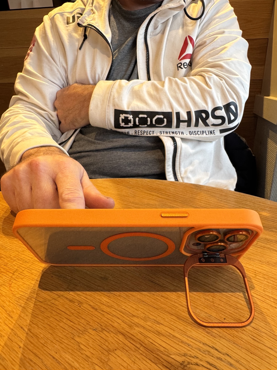 iPhone 14 Case - Orange brand new - photo 5