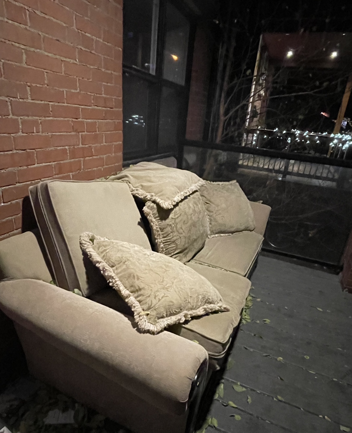 Sofa #FREECYCLE - photo 2