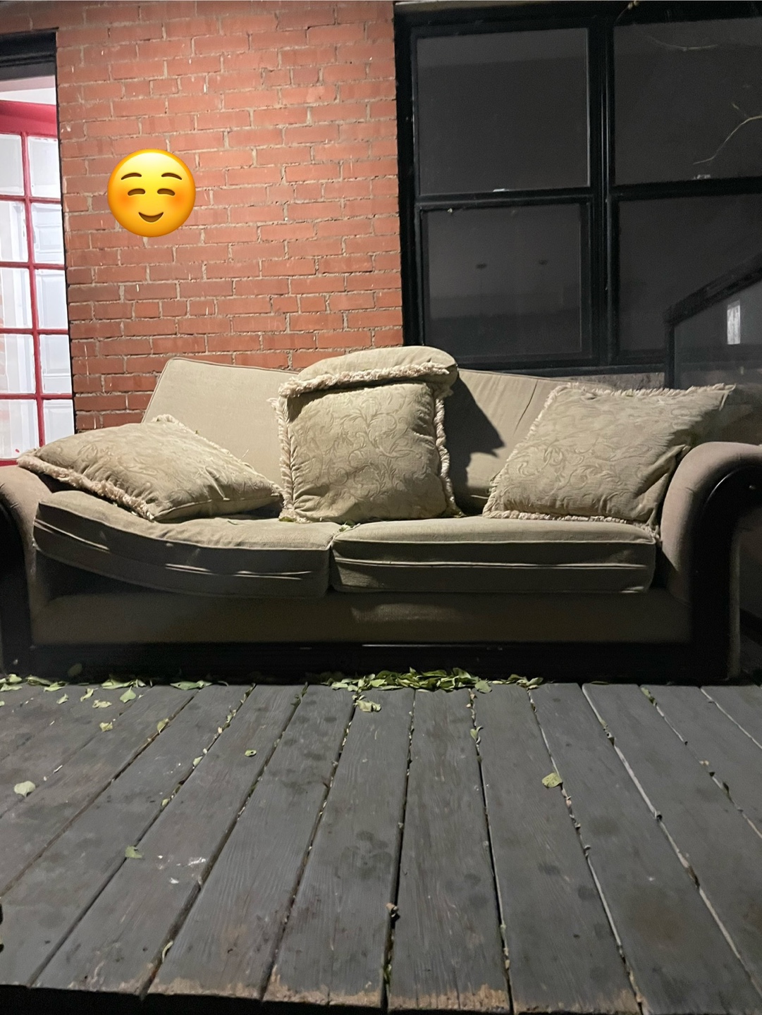 Sofa #FREECYCLE